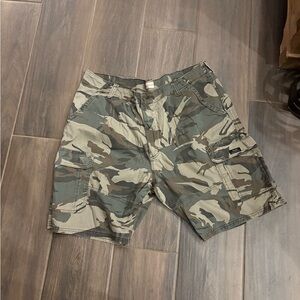 Wrangler Men’s Camo Cargo Shorts | Relaxed Fit | Size 42